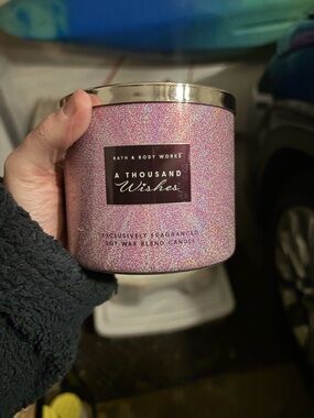 Bath & Body Works Sparkling Pink 'A Thousand Wishes' Candle